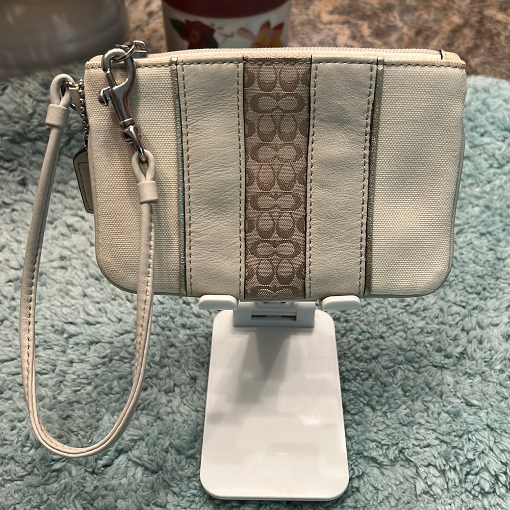 COACH Wristlet GUC